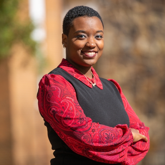 Meet your Posher, Ashley - Picture 2 of 4